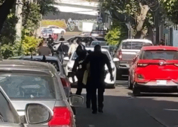 Balacera en colonia Juárez deja 6 detenidos y un policía herido en operativo contra extorsionadores