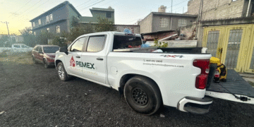 Localizan toma de huachicol conectada a ducto de Pemex en vivienda de Ecatepec