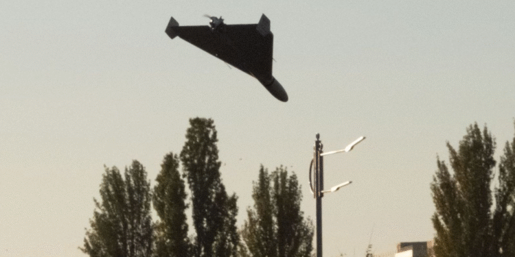 Rusia lanza drones y misiles contra Kiev previo a reunión entre Trump y Zelensky