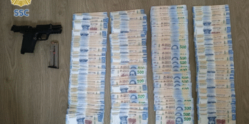 policías detienen a 4 sujetos y recuperan $200 mil en Iztacalco