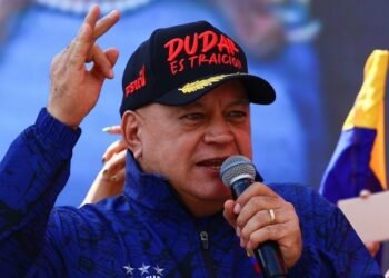 100 personas murieron en ataque de EU a Venezuela, asegura Diosdado Cabello