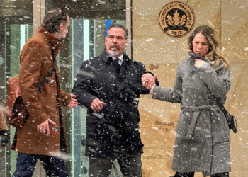 Ex agente de la DEA es condenado a 5 años de prisión por proteger a amigos narcos