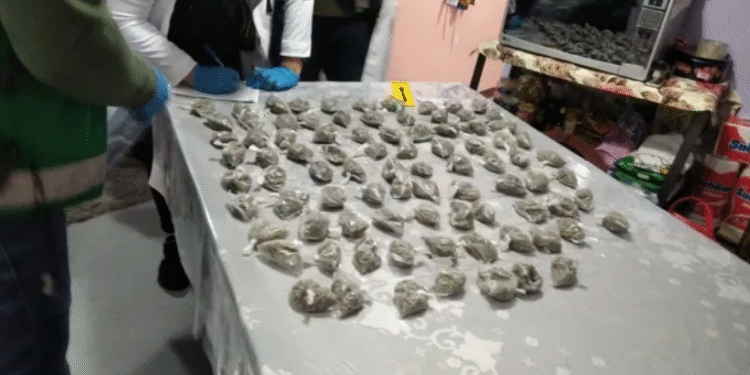 Marina Brinda seguridad perimetral mientras autoridades capitalinas realizan Cateos