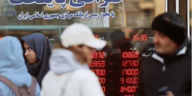 Moneda de Irán se desploma y alcanza “valor nulo” frente al euro en medio de protestas masivas