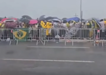 Cae rayo durante manifestación pro Bolsonaro en Brasil; hay 72 heridos