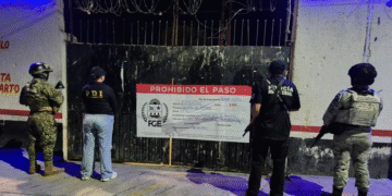 Rescatan a 20 mujeres víctimas de trata en bar de Playa del Carmen