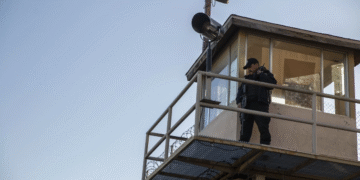 Custodios penitenciarios de BC se van a paro en Ensenada y Tijuana