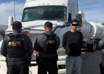 Aseguran 62 mil litros de huachicol en la frontera de Sonora; hay un detenido