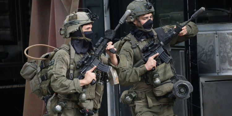 Ejército israelí autoriza vigilancia electrónica en Cisjordania reocupada