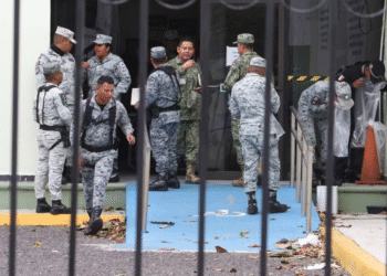 Al menos 30 elementos de la GN sufren intoxicación por alimentos en Veracruz