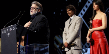 Guillermo del Toro anuncia la muerte de su hermano durante una entrega de premios: “Incluso un corazón roto te impulsa a seguir adelante”