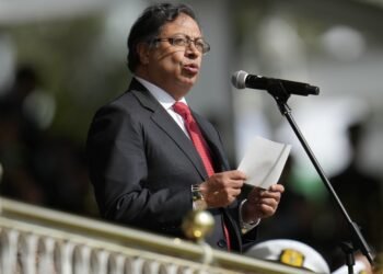 Colombia responde a Ecuador: anuncia aranceles de 30% a 20 productos