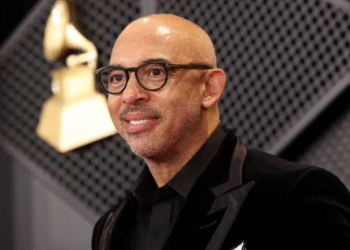 Los Grammy proporcionarán una dosis de “medicina” a un país en crisis, dice el presidente de la Academia de la Grabación