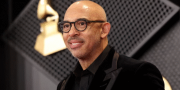 Los Grammy proporcionarán una dosis de “medicina” a un país en crisis, dice el presidente de la Academia de la Grabación
