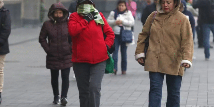 Doble Alerta por Frío en CDMX: Prevén Temperaturas de 1 Grado y Heladas Mañana 27 de Enero 2026