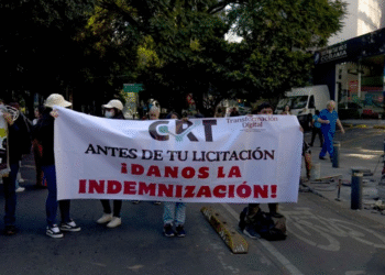 Ex trabajadores del extinto IFT reclaman pago de indemnización