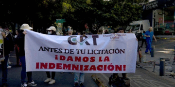 Ex trabajadores del extinto IFT reclaman pago de indemnización