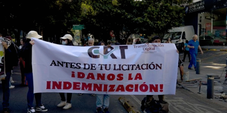 Ex trabajadores del extinto IFT reclaman pago de indemnización