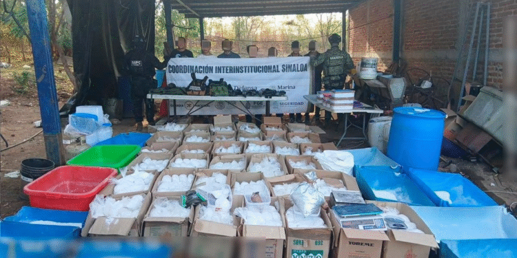 Semar detiene a ‘Los Rugrats’ y desmantela narcolaboratorios de ‘Los Chapitos’ en Sinaloa