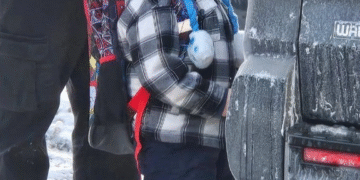 Protestan por niño de 5 años retenido en centro de detención de Texas tras ser separado de su padre