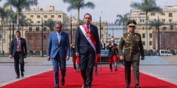 Fiscalía de Perú investiga a presidente de facto José Jerí por reunión con empresario chino