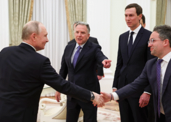 Putin recibe a enviados de Trump para reactivar negociaciones sobre Ucrania