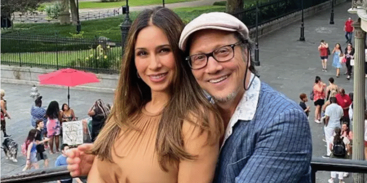 Rob Schneider y su esposa Patricia se divorcian después de 15 años de matrimonio