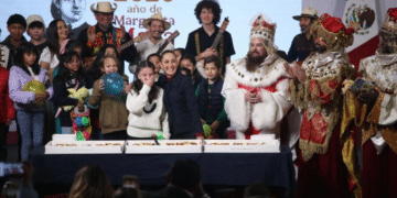Sheinbaum festeja Día de Reyes con niños invitados a la mañanera