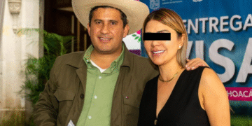 Queda libre secretaria particular de Carlos Manzo tras declarar en la Fiscalía de Michoacán