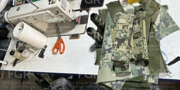 Desmantelan taller clandestino de uniformes militares en Veracruz