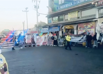 Renuncias forzadas desatan protesta en el rastro municipal de Tlalnepantla