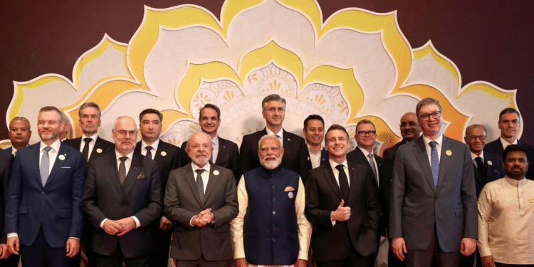 Lula, Modi, Macron y los magnates tecnológicos debaten riesgos de la IA en una cumbre en India