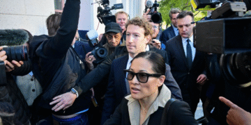 Mark Zuckerberg testifica en juicio sobre adicción a redes sociales en EU