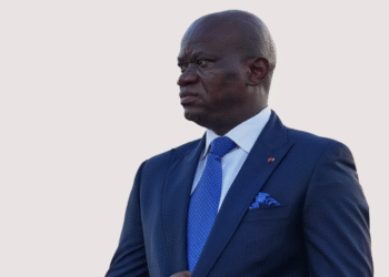 Gabón suspende acceso a redes sociales; críticos acusan al líder de reprimir disidencia