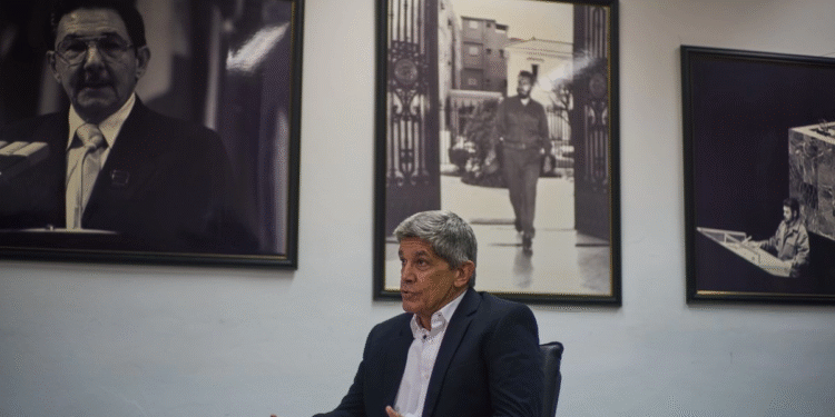 Cuba afirma que no tiene una mesa de diálogo con EU