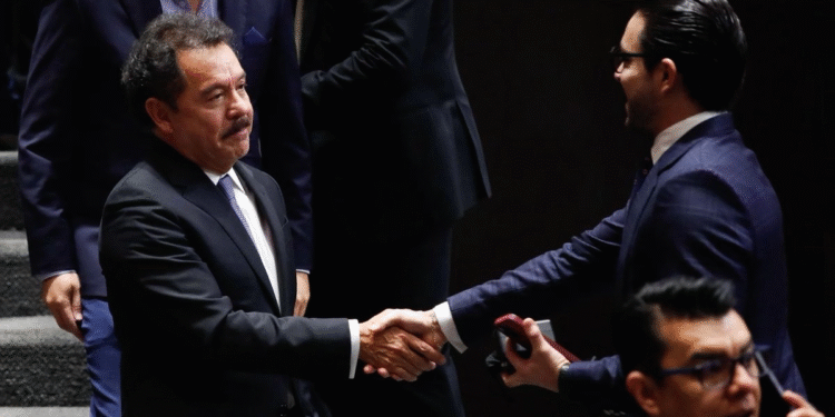 Ignacio Mier toma posición como cordinador de Morena en el Senado