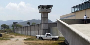 Buscan en Jalisco y Nayarit a los 23 reos fugados del penal de Ixtapa en Puerto Vallarta