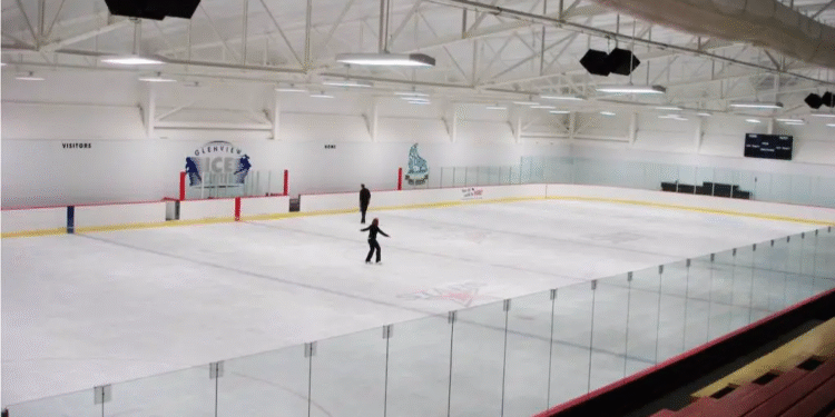 Tiroteo en pista de hielo de Pawtucket, EU deja dos personas muertas y al menos 3 heridos; agresor también fallece