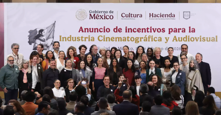 Salma Hayek y Claudia Sheinbaum impulsan nuevos incentivos para cine y series en México