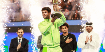 Carlos Alcaraz conquista el ATP de Doha; aplasta a Arthur Fils
