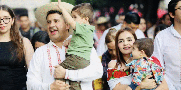 Alcaldesa de Uruapan denuncia a tres morenistas por asesinato de su esposo, el ex edil Carlos Manzo