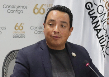Atacan a balazos pollería de diputado Carlos Ramos en Irapuato