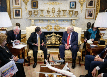 Petro y Trump pactan tregua y acuerdan explorar “caminos comunes” contra el narcotráfico