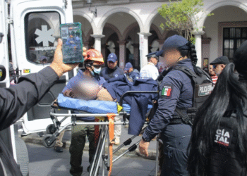 Más de 15 estudiantes se intoxican durante acto del Día de la Bandera en Xalapa