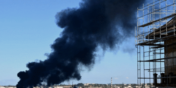 Reportan incendio en la refinería de La Habana