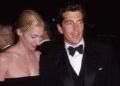 John F. Kennedy Jr. y Carolyn Bessette, la pareja más fotografiada de los 90 que sin redes sociales eran virales