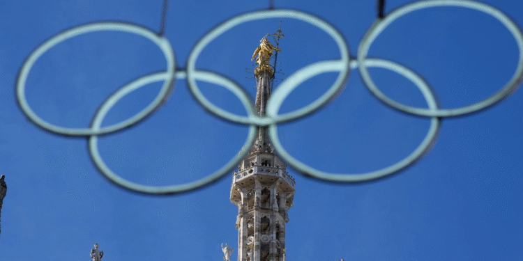 Atletas se acabaron en 3 días los condones que recibieron en Villa Olímpica de Milano-Cortina