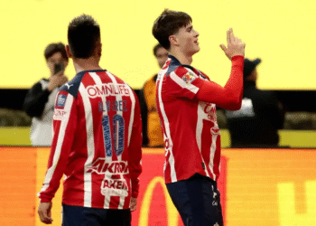 Guadalajara derrota 1-0 al América y se mantiene invicto