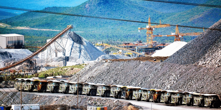 Gobierno de Zacatecas presume liderazgo minero, pero difunde cifras con error de unidades