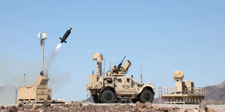 Departamento de Defensa de EU firma contratos para multiplicar producción de misiles